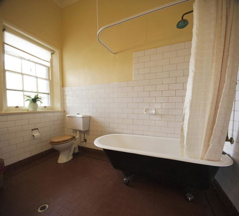 The Rising Sun Hotel - Dalby Accommodation 7