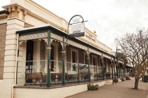 The Rising Sun Hotel - Dalby Accommodation 10