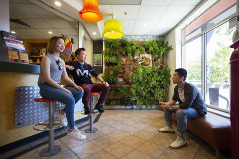 YHA Adelaide Central - Dalby Accommodation 1