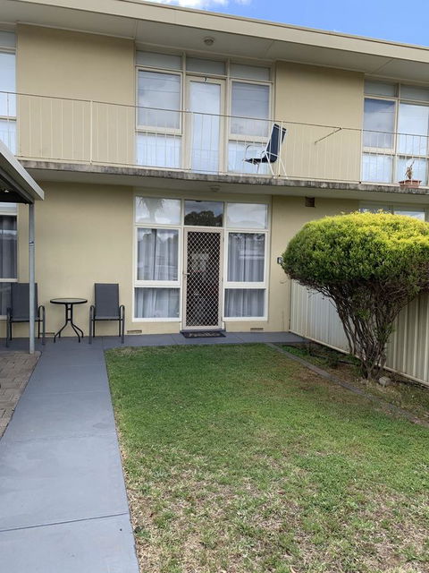 Sunshine Three - Dalby Accommodation 40