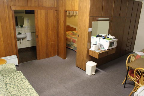 Island Motel Kingscote - Dalby Accommodation 12
