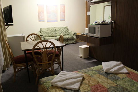 Island Motel Kingscote - Dalby Accommodation 11