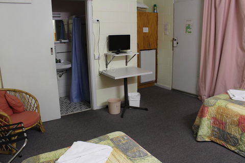 Island Motel Kingscote - Dalby Accommodation 21