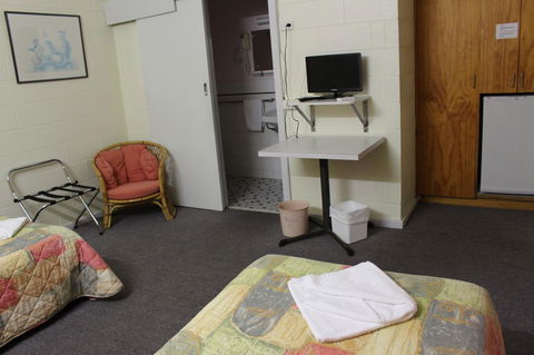 Island Motel Kingscote - Dalby Accommodation 22