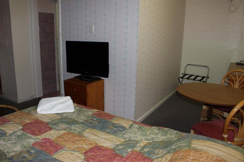 Island Motel Kingscote - Dalby Accommodation 13