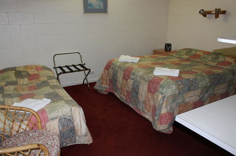 Island Motel Kingscote - Dalby Accommodation 20
