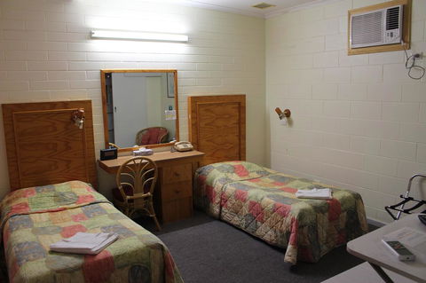 Island Motel Kingscote - Dalby Accommodation 23