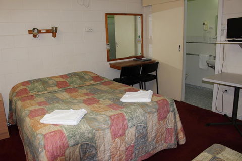 Island Motel Kingscote - Dalby Accommodation 18