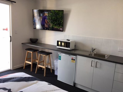 Port Lincoln Shark Apartment 2 - Dalby Accommodation 14
