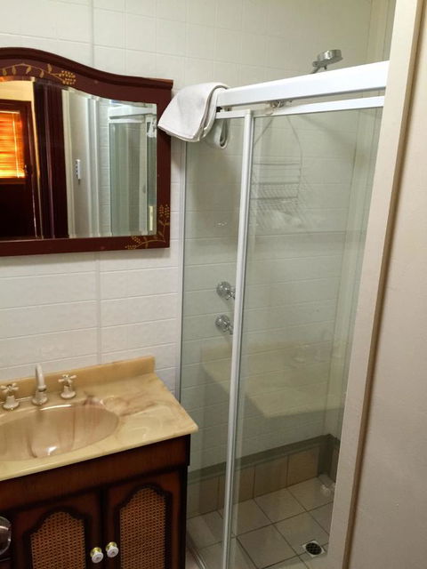Clare Valley Cabins - Dalby Accommodation 4