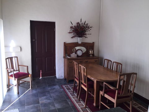 Clare Valley Cabins - Dalby Accommodation 27