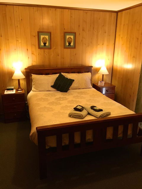 Clare Valley Cabins - Dalby Accommodation 11