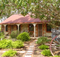 Langmeil Cottages - Dalby Accommodation