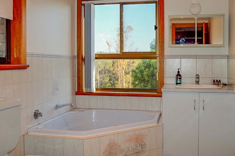 Seacroft - Dalby Accommodation 23