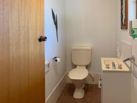 Seacroft - Dalby Accommodation 10