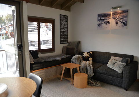 CHILL-OUT - Thredbo - Dalby Accommodation 1
