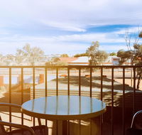 Desert Cave Hotel - Dalby Accommodation