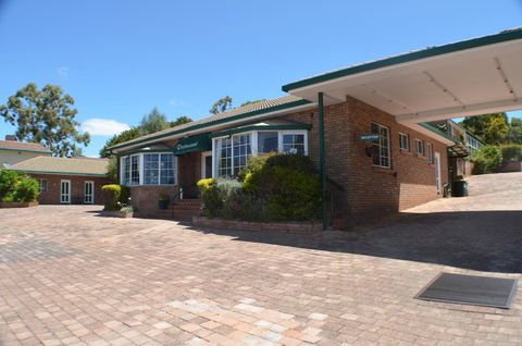 Deer Park Motor Inn Armidale - Dalby Accommodation 27