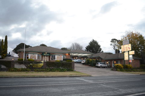 Deer Park Motor Inn Armidale - Dalby Accommodation 18