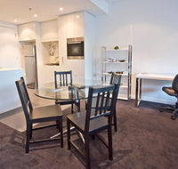 Luxury City Apt with Pool Gym Spa Netflix - Dalby Accommodation