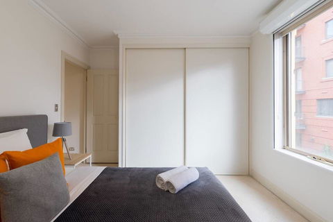 One Bedroom In Adelaideâ€™s East End FREE WIFI*Netflix*Parking - Dalby Accommodation 6