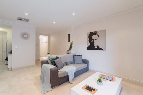 One Bedroom In Adelaideâ€™s East End FREE WIFI*Netflix*Parking - Dalby Accommodation 19