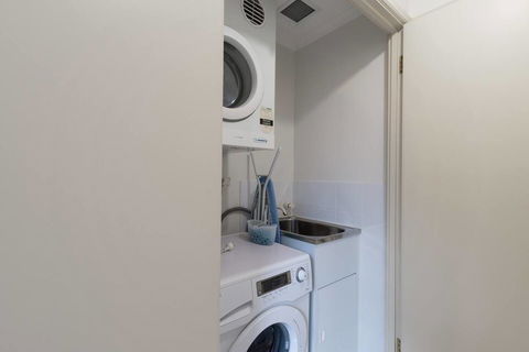 One Bedroom In Adelaideâ€™s East End FREE WIFI*Netflix*Parking - Dalby Accommodation 15