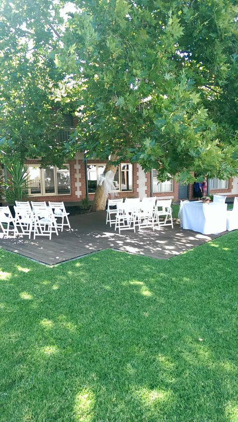 St Francis Winery - Dalby Accommodation 16