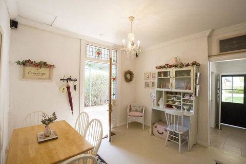 Jasmine\'s Barossa Valley Cottage - Dalby Accommodation 3