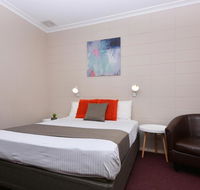 Motel Poinsettia - Dalby Accommodation
