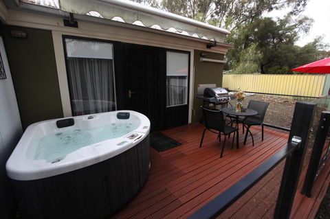 One Tree Bed And Breakfast - Dalby Accommodation 13