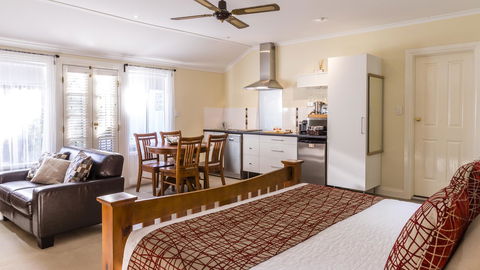 One Tree Bed And Breakfast - Dalby Accommodation 17