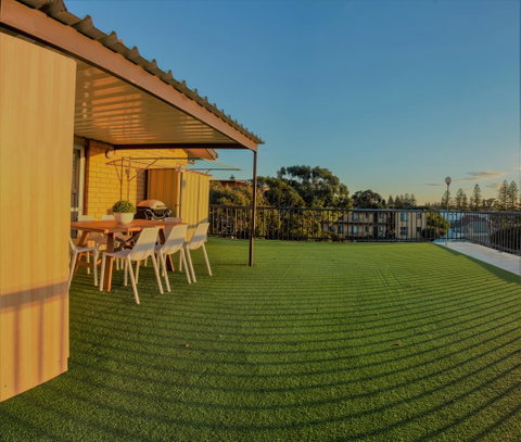 Henley Beach South, Amazing Views, Huge Private Balcony! - Dalby Accommodation 20