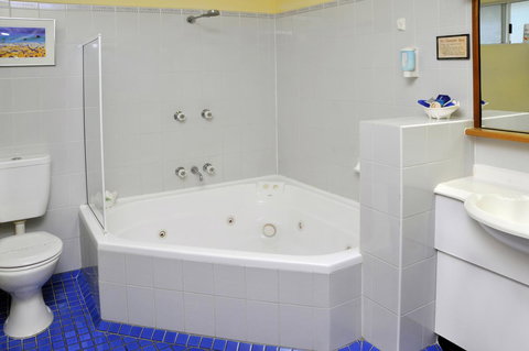 Aston Motel Yamba - Dalby Accommodation 8