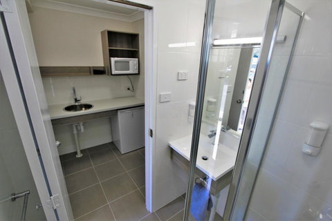 Aston Motel Yamba - Dalby Accommodation 40