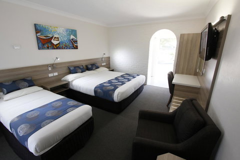 Aston Motel Yamba - Dalby Accommodation 1