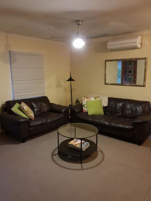Donnybrook Cottages - Hutt River - Dalby Accommodation 4