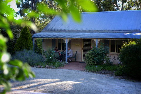 Donnybrook Cottages - Hutt River - Dalby Accommodation 0
