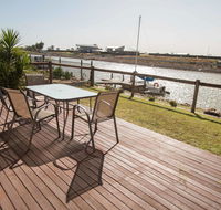 Waterfront on Jefferson at Wellington Marina SA - Dalby Accommodation