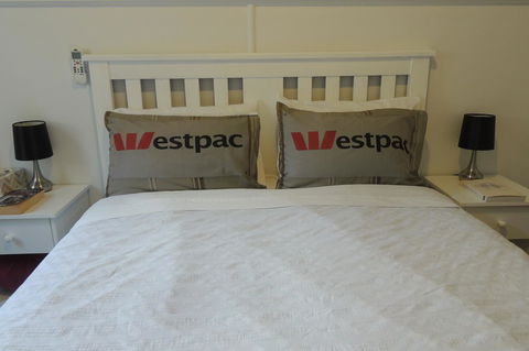Wozza's B&B - Dalby Accommodation 35