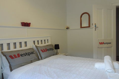 Wozza's B&B - Dalby Accommodation 36