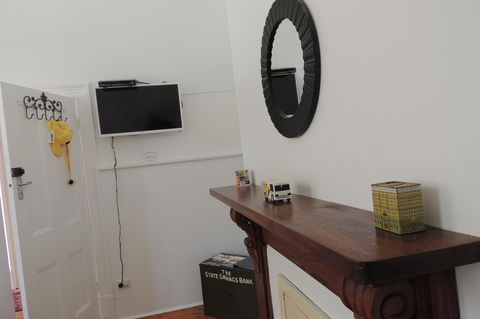 Wozza's B&B - Dalby Accommodation 24