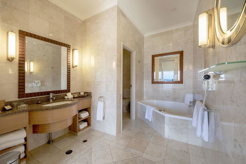 Duxton Hotel Perth - Dalby Accommodation 14