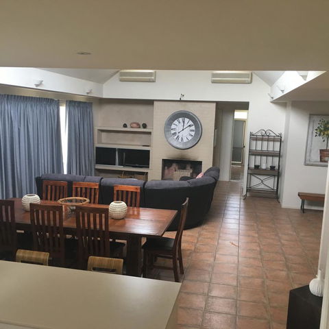 Grapevines Boutique Accommodation - Dalby Accommodation 4