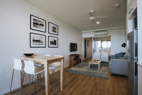 Canal Rocks Beachfront Apartments - Dalby Accommodation 43