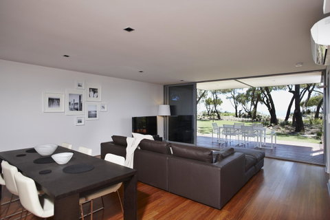 Aqua Resort Busselton - Dalby Accommodation 7