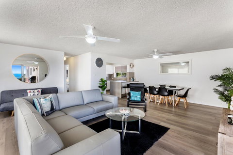 Laman Lodge, Unit 2, 15 Laman Street - Dalby Accommodation 3