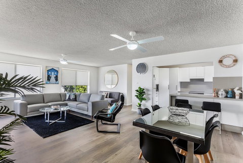 Laman Lodge, Unit 2, 15 Laman Street - Dalby Accommodation 2