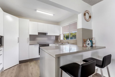 Laman Lodge, Unit 2, 15 Laman Street - Dalby Accommodation 6