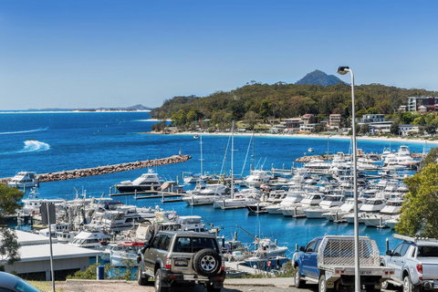 Laman Lodge, Unit 2, 15 Laman Street - Dalby Accommodation 15